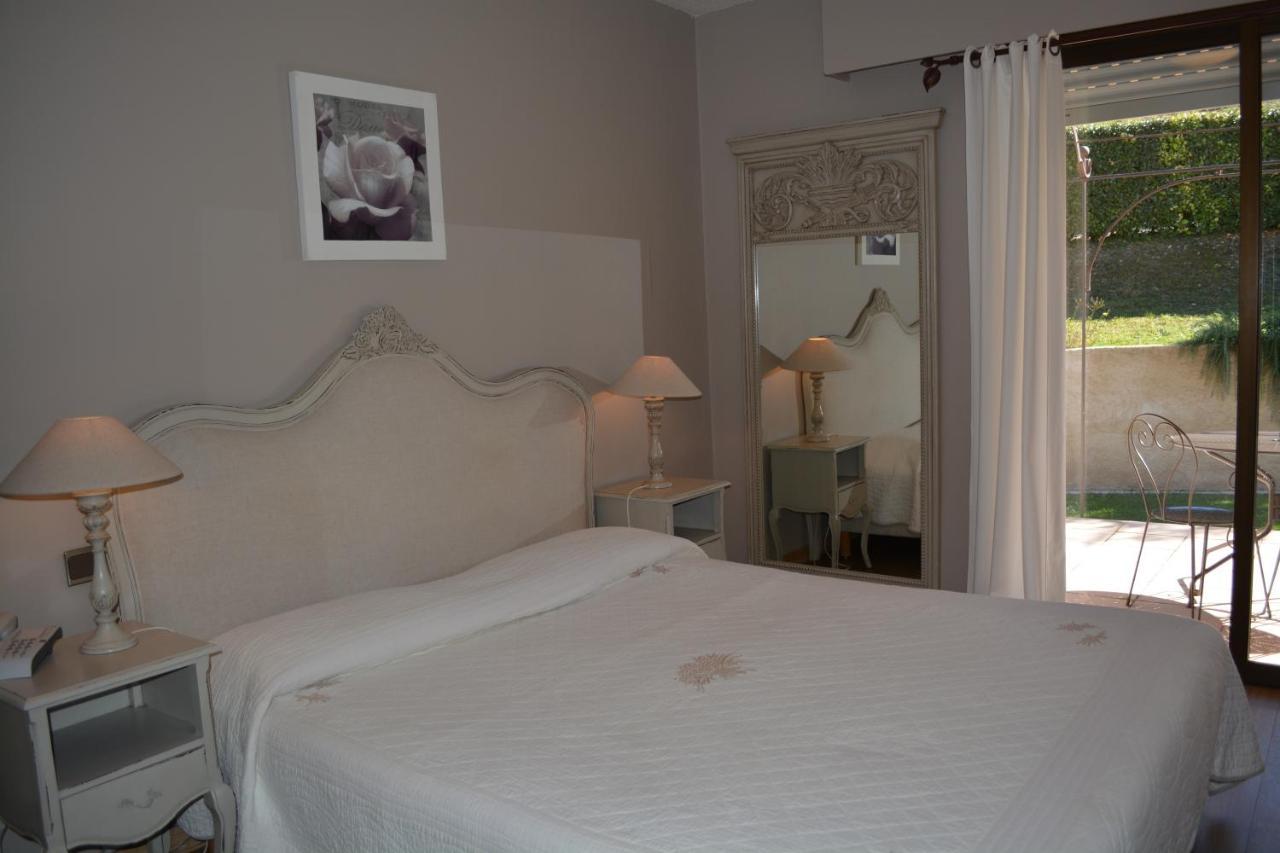 Hotel Le Colombier Мустье-Сент-Мари Экстерьер фото