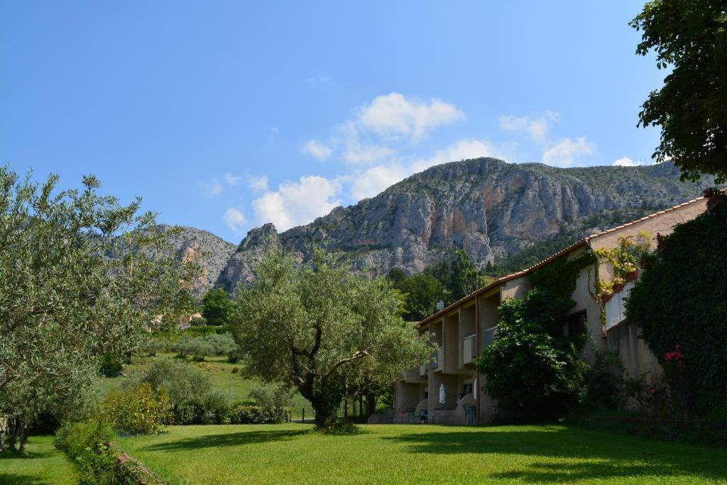 Hotel Le Colombier Мустье-Сент-Мари Экстерьер фото